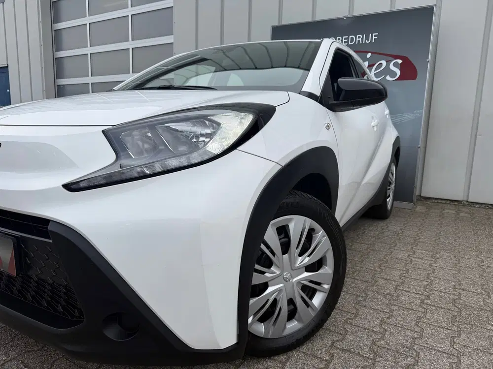 Toyota Aygo X 1.0 VVT-i MT Play AIRCO uit 2024, foto 2