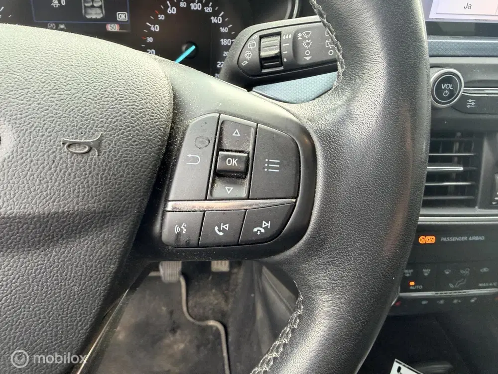 Ford Focus 1.5 EcoBlue Active Business trekhaak uit 2019, foto 12