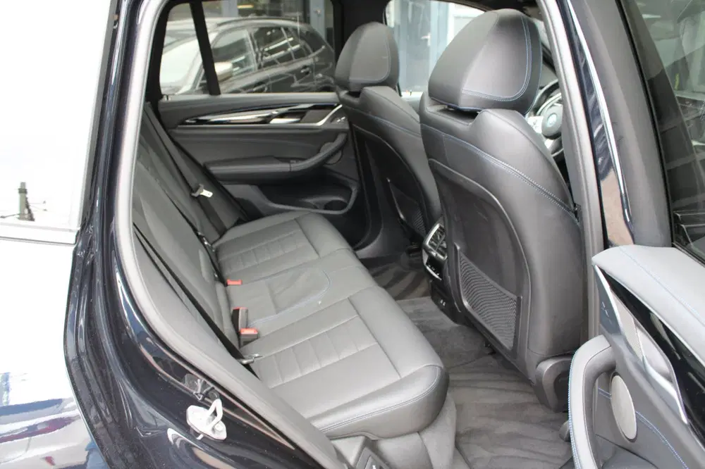 BMW iX3 High Executive 80 kWh uit 2022, foto 12
