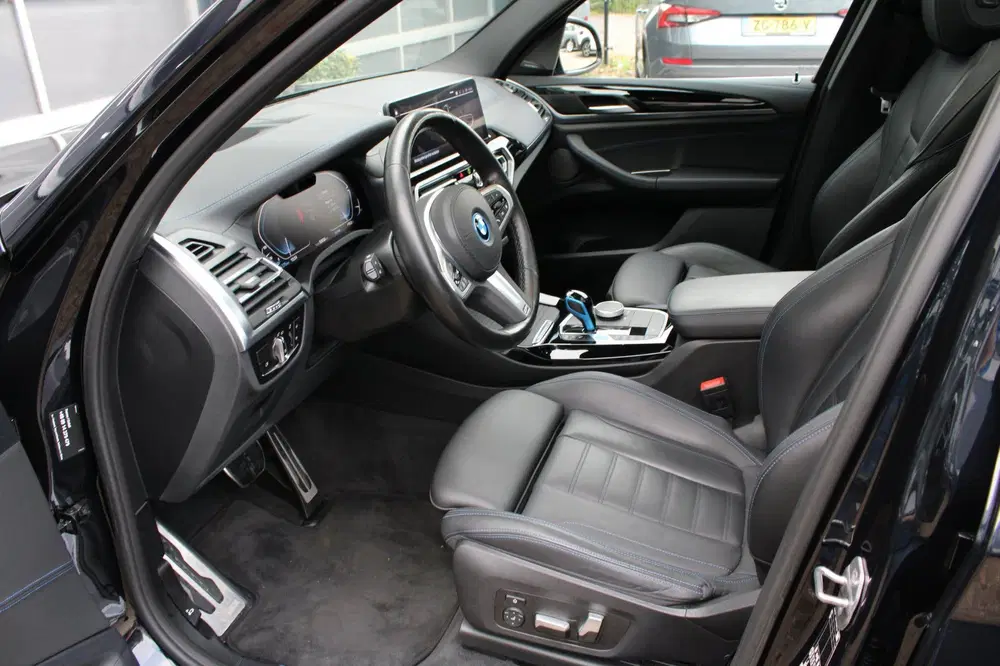 BMW iX3 High Executive 80 kWh uit 2022, foto 13