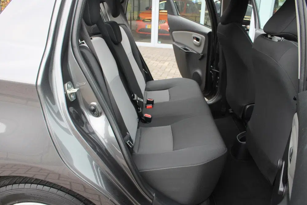 Toyota Yaris 1.5 VVT-i Dynamic Trekhaak uit 2019, foto 13