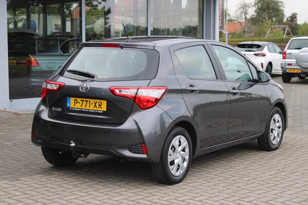 Toyota Yaris 1.5 VVT-i Dynamic Trekhaak uit 2019, foto 4