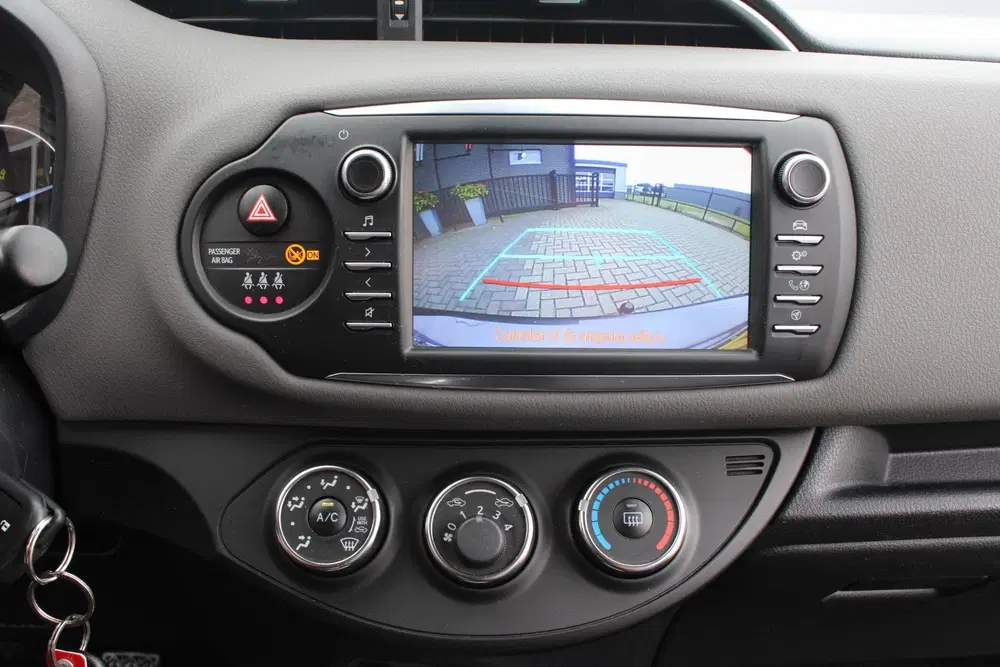 Toyota Yaris 1.5 VVT-i Dynamic Trekhaak uit 2019, foto 8