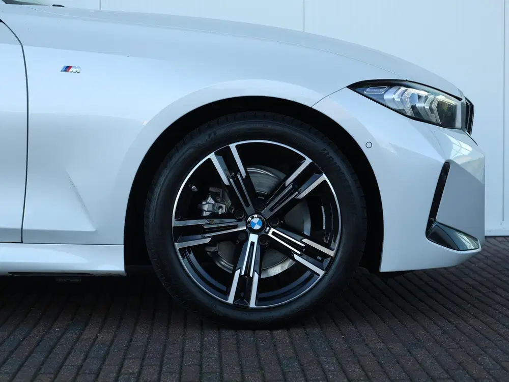 BMW 3-serie 318i M-Sportpakket uit 2025, foto 14