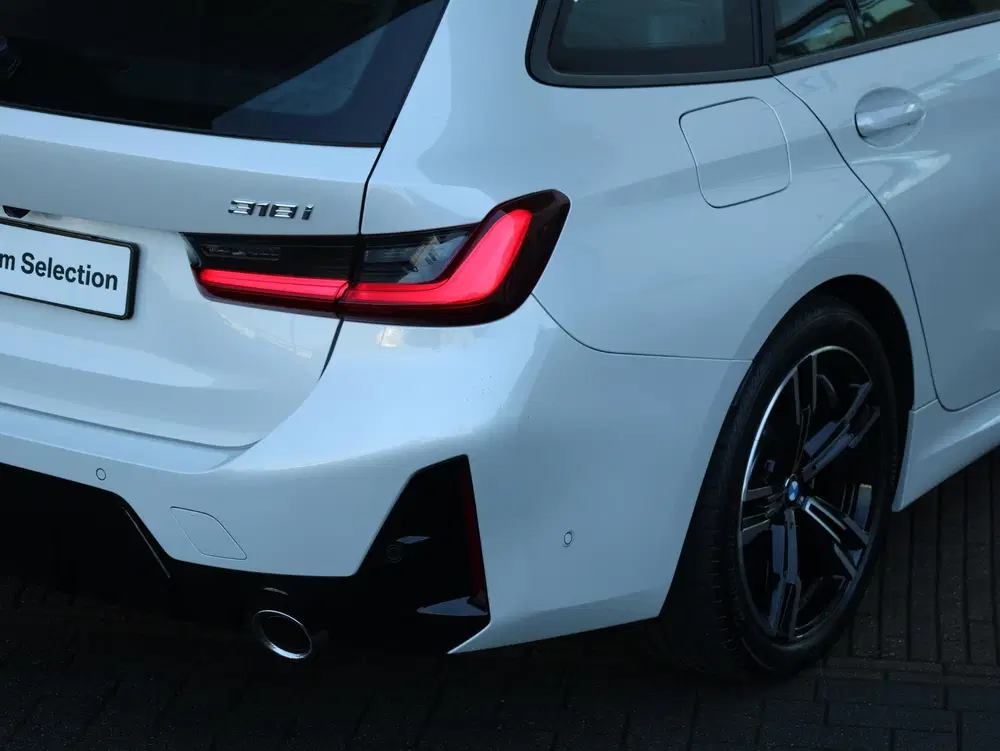 BMW 3-serie 318i M-Sportpakket uit 2025, foto 4