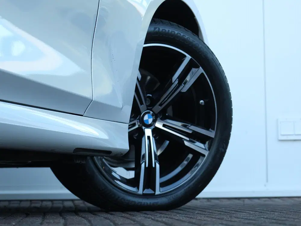 BMW 3-serie 318i M-Sportpakket uit 2025, foto 6