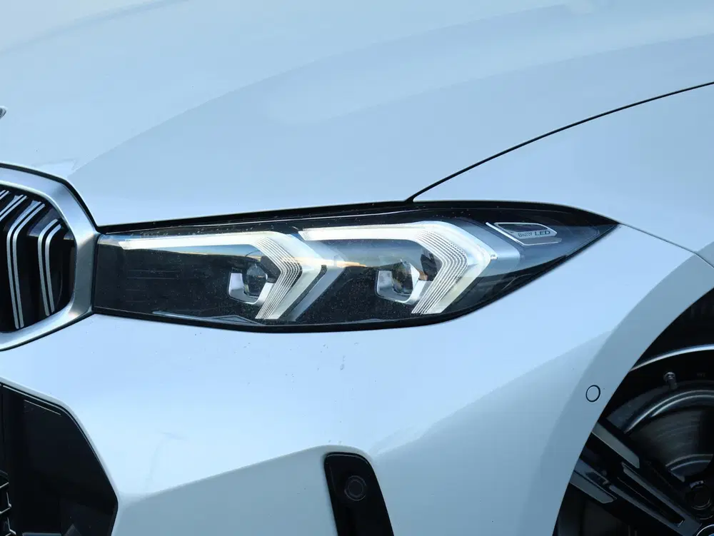 BMW 3-serie 318i M-Sportpakket uit 2025, foto 9