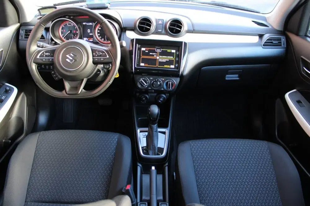 Suzuki Swift 1.2 Select Smart Hybrid Automaat uit 2022, foto 2