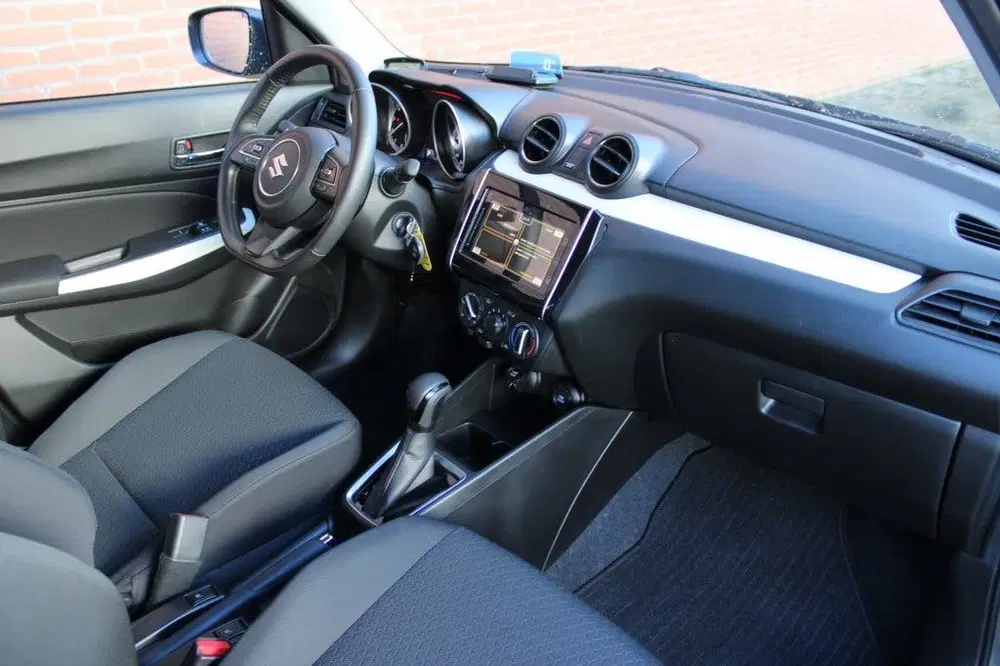 Suzuki Swift 1.2 Select Smart Hybrid Automaat uit 2022, foto 4