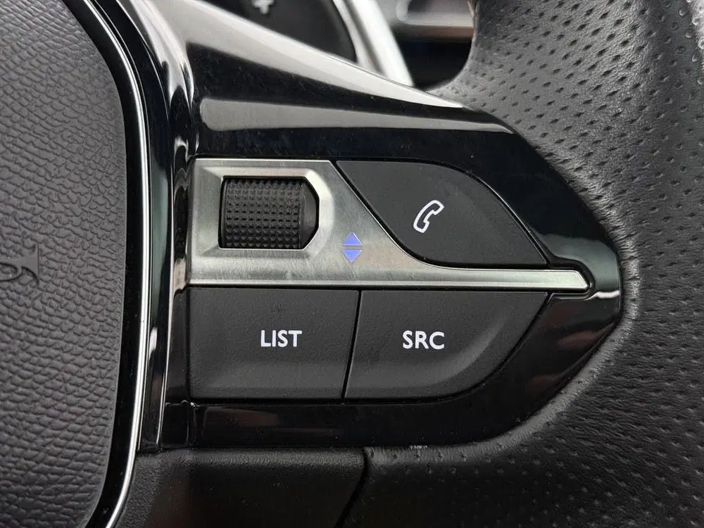 Peugeot 3008 1.6 HYbrid 4x4 300pk GT Black Pack Pano uit 2022, foto 10