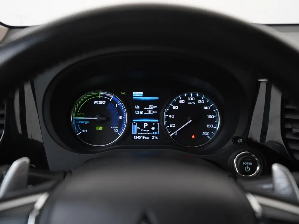 Mitsubishi Outlander 2.4 PHEV Intense+ uit 2021, foto 10