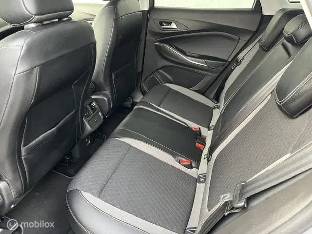 Opel Grandland 1.2 Turbo Business Executive uit 2019, foto 9