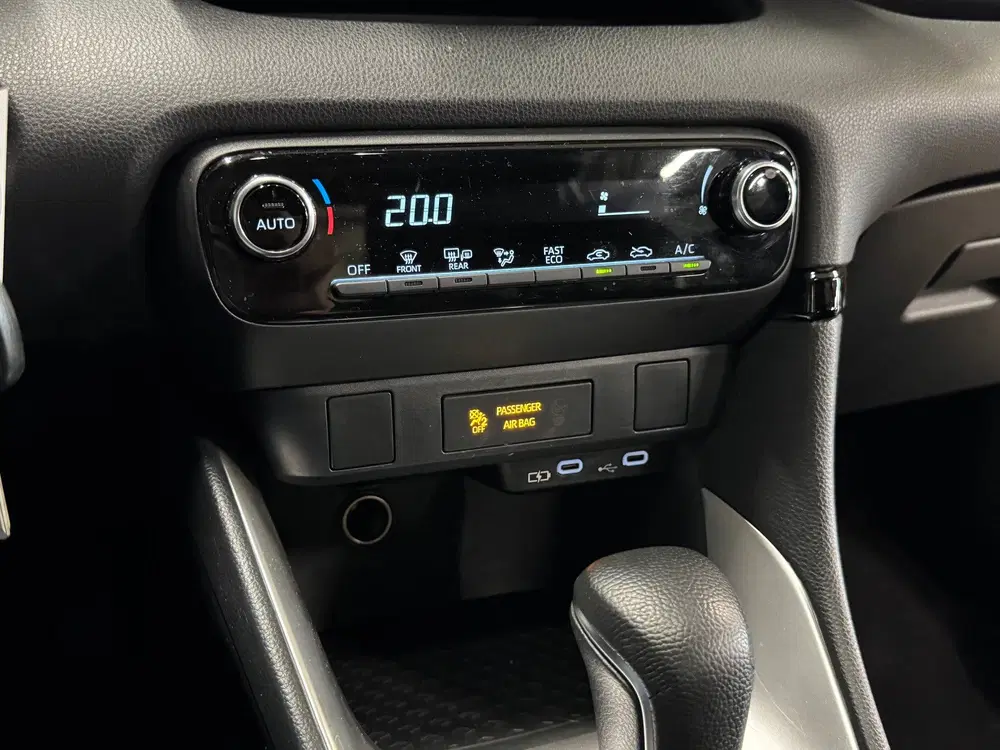 Toyota Yaris 1.5 Hybrid 115 uit 2024, foto 15