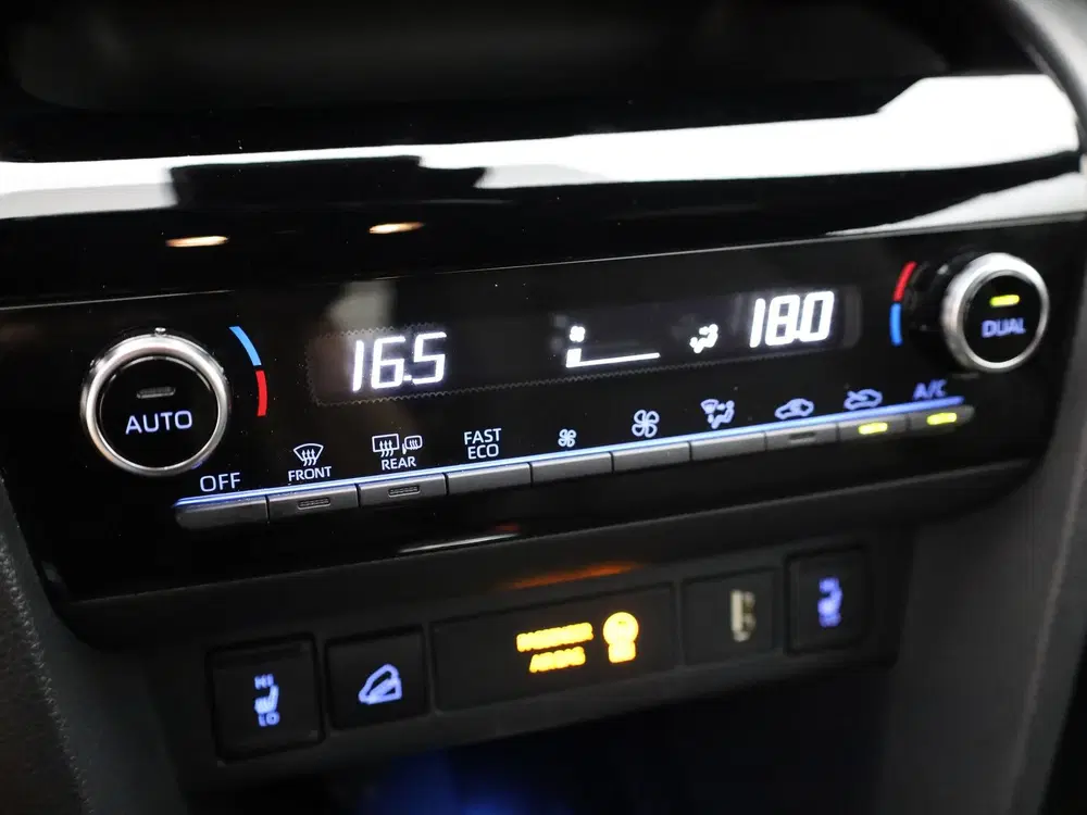 Toyota Yaris Cross 1.5 Hybrid Adventure uit 2021, foto 14