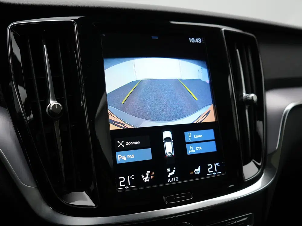 Volvo V60 T6 Recharge AWD Inscription PHEV 340pk uit 2020, foto 14