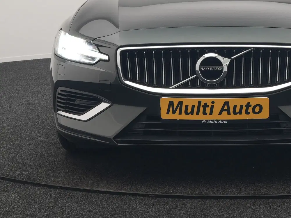 Volvo V60 T6 Recharge AWD Inscription PHEV 340pk uit 2020, foto 15