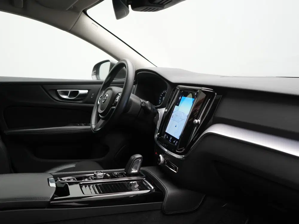 Volvo V60 T6 Recharge AWD Inscription PHEV 340pk uit 2020, foto 4