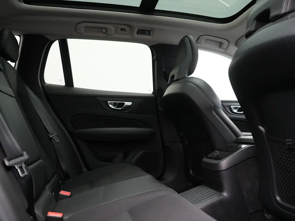 Volvo V60 T6 Recharge AWD Inscription PHEV 340pk uit 2020, foto 6