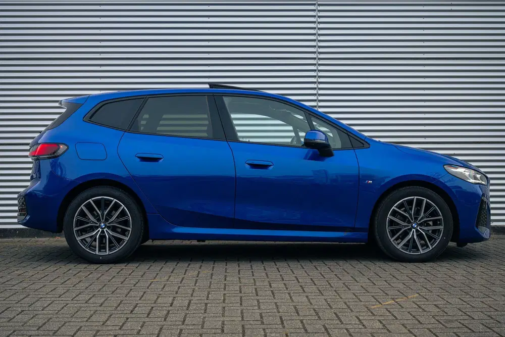 BMW 2-serie Active Tourer 220i M Sport Automaat uit 2023, foto 3
