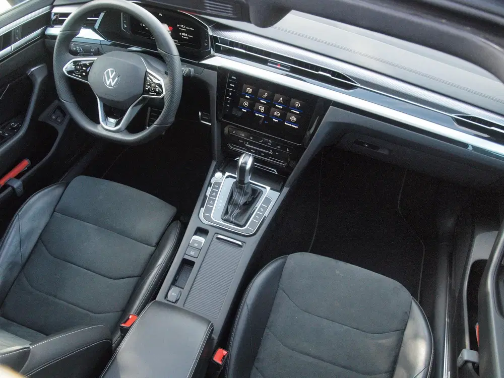 Volkswagen Arteon 1.4 TSI eHybrid R-Line Busi uit 2022, foto 2
