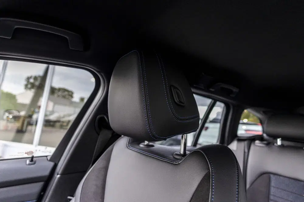 BMW 3-serie 3 Serie Touring 320i M-Sport uit 2022, foto 12