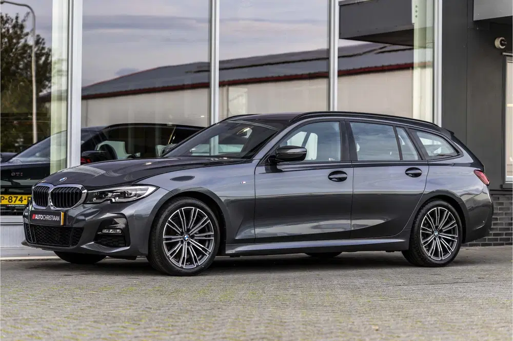 BMW 3-serie 3 Serie Touring 320i M-Sport uit 2022, foto 14
