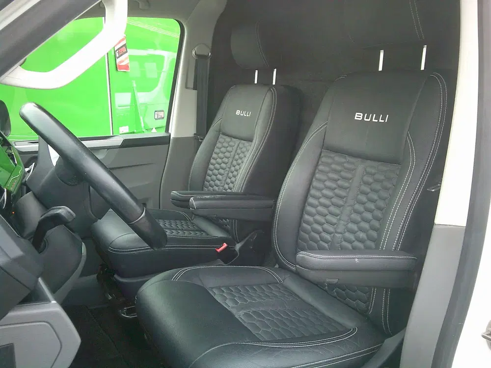 Volkswagen Transporter 2.0 TDI L2H1 28 Bulli VOORZIEN VAN AI uit 2020, foto 10