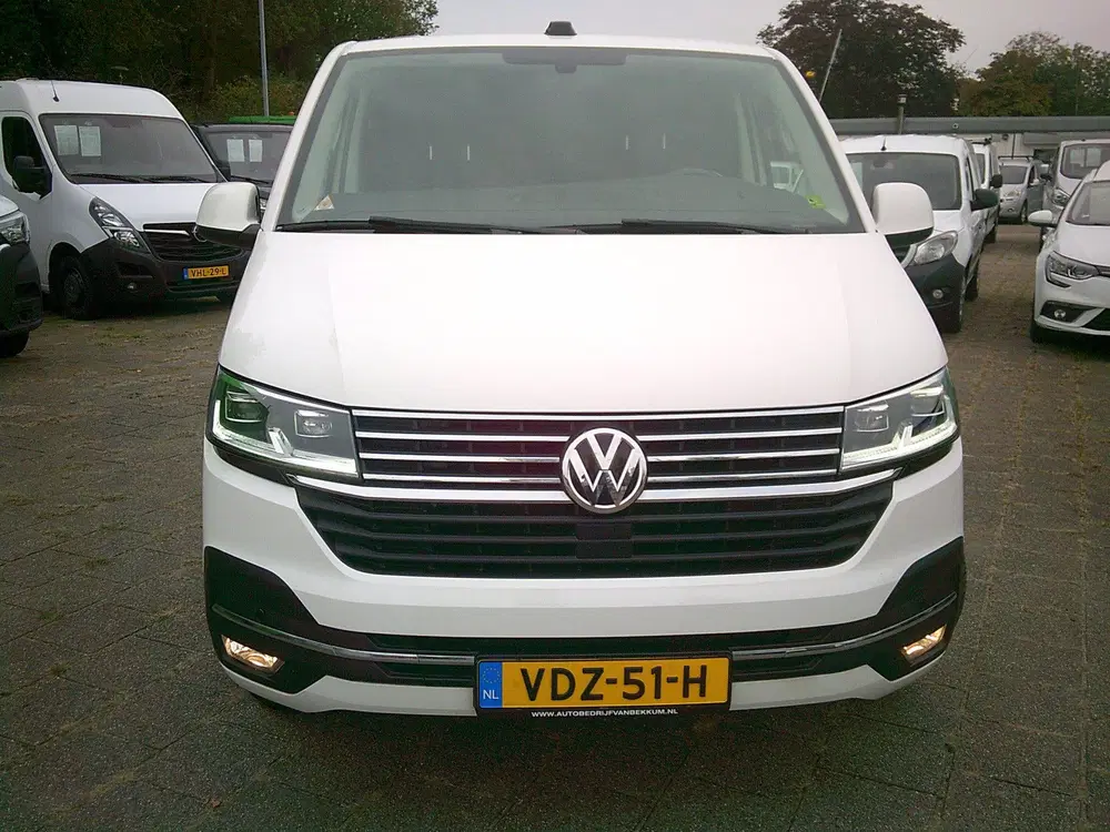 Volkswagen Transporter 2.0 TDI L2H1 28 Bulli VOORZIEN VAN AI uit 2020, foto 2
