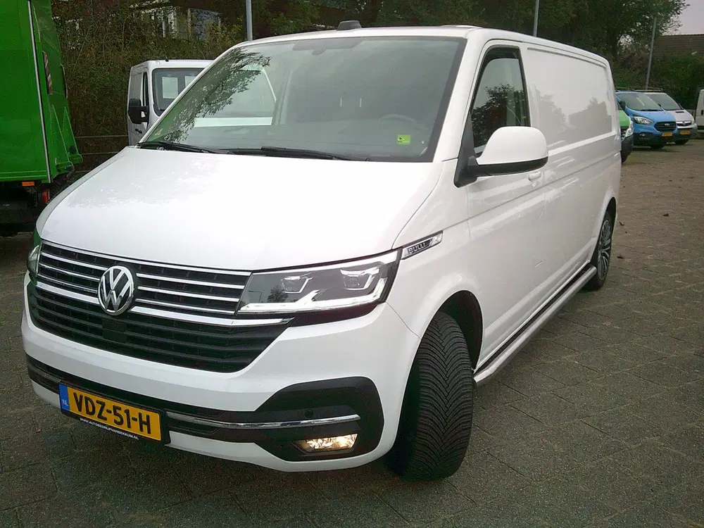 Volkswagen Transporter 2.0 TDI L2H1 28 Bulli VOORZIEN VAN AI uit 2020, foto 3