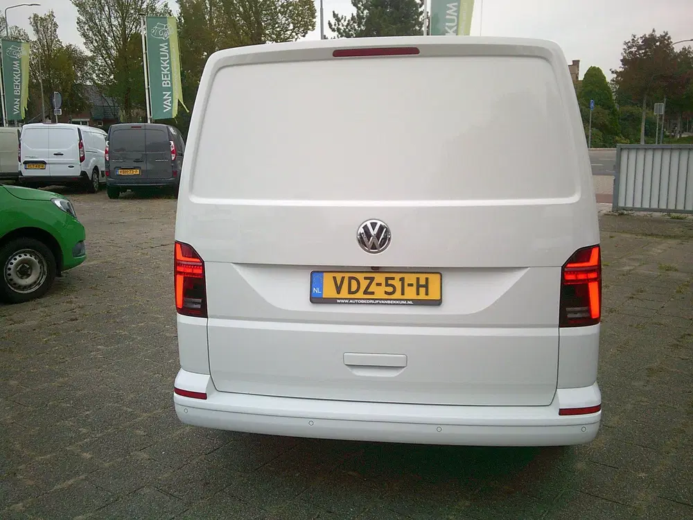 Volkswagen Transporter 2.0 TDI L2H1 28 Bulli VOORZIEN VAN AI uit 2020, foto 6