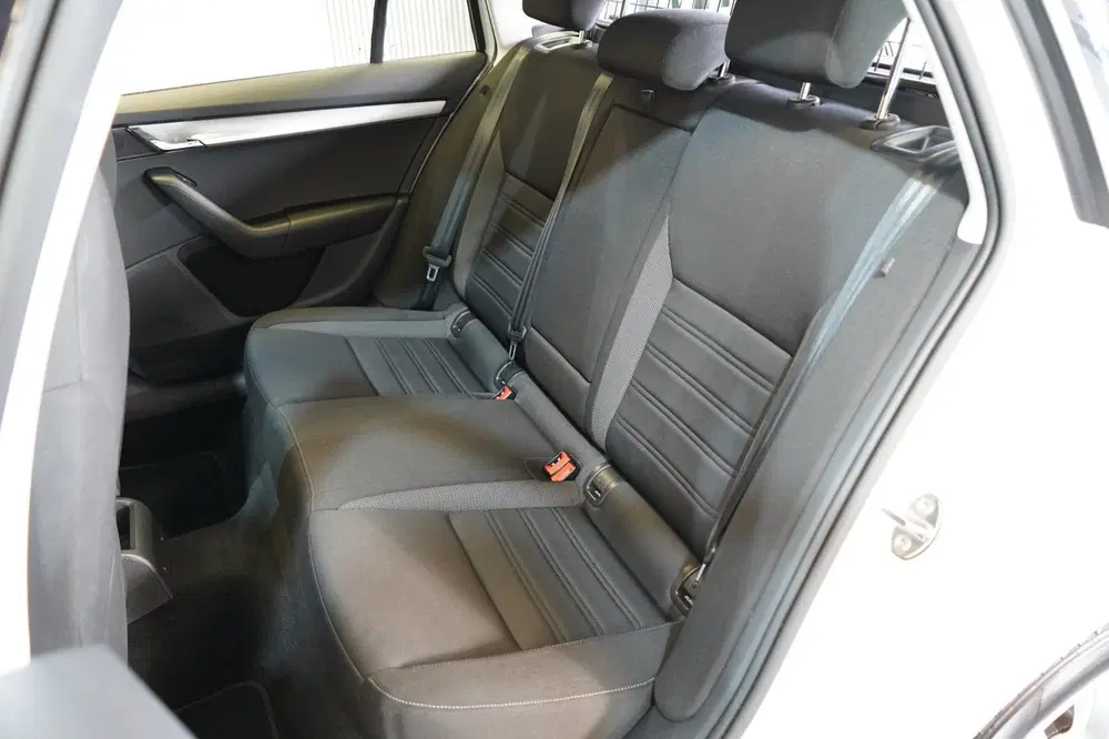 Skoda Octavia 1.5 TSI Greentech Sport Business uit 2019, foto 14