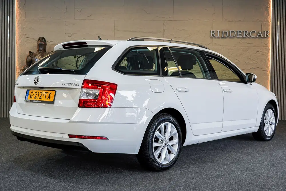 Skoda Octavia 1.5 TSI Greentech Sport Business uit 2019, foto 5