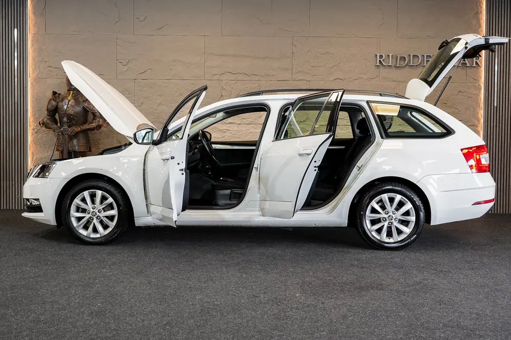 Skoda Octavia 1.5 TSI Greentech Sport Business uit 2019, foto 9