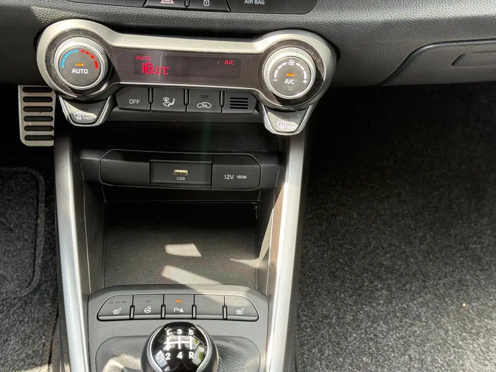 Kia Rio 1.2 GT-Line uit 2022, foto 10