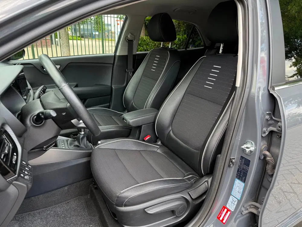 Kia Rio 1.2 GT-Line uit 2022, foto 6