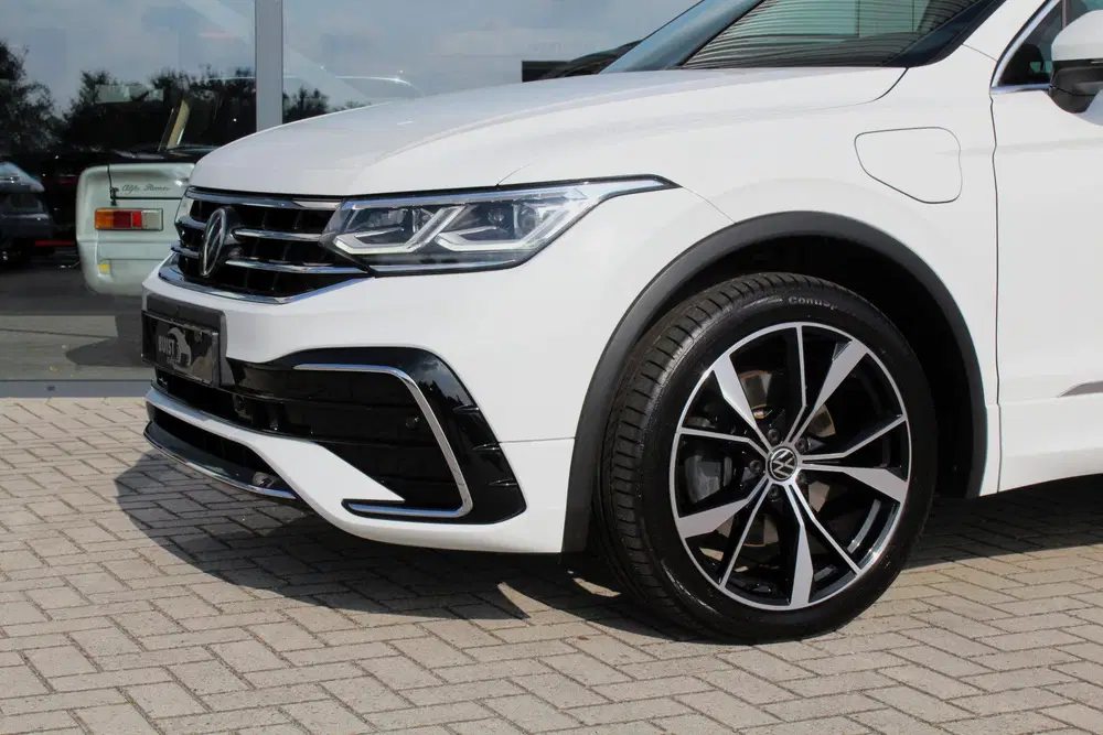 Volkswagen Tiguan 1.4 TSI eHybrid R-Line 245pk PANO LEER IQ uit 2022, foto 14