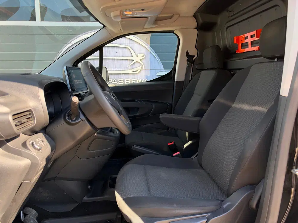 Opel Combo 1.5D L1H1 Edition Cruise Control uit 2020, foto 12