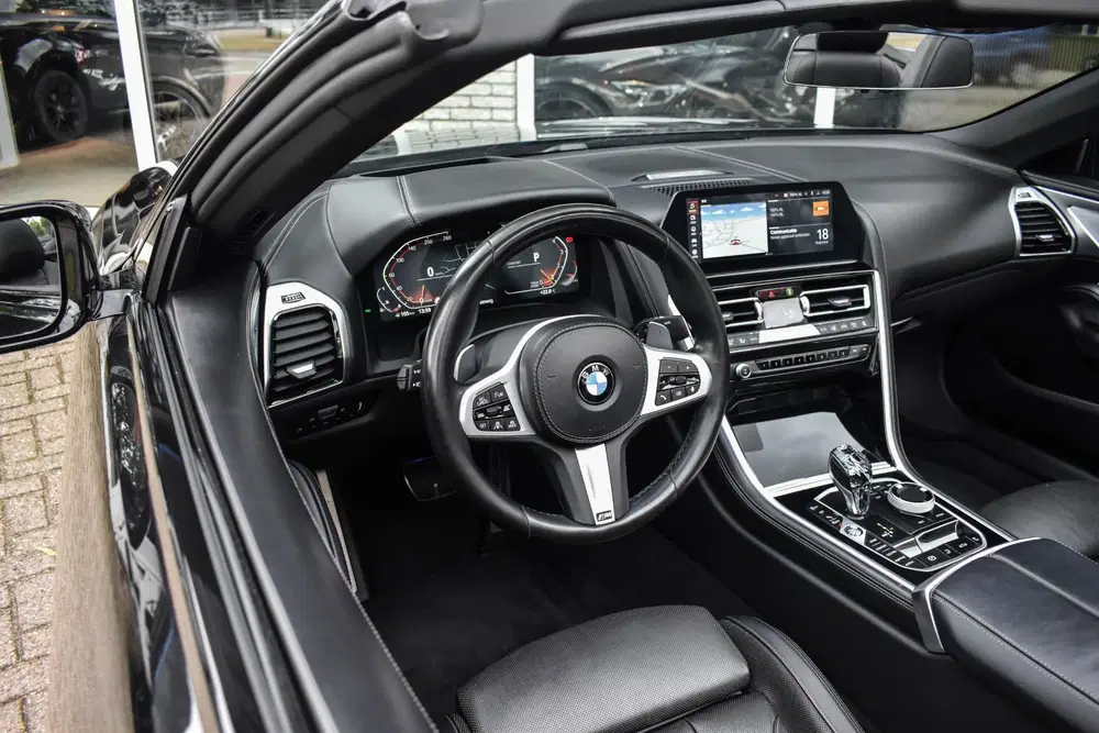 BMW 8-serie 840i xDrive High Executive M-Sport Zitklim uit 2020, foto 12