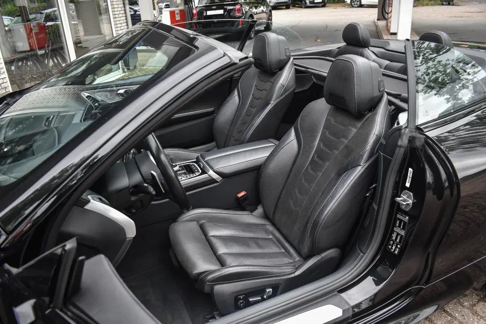 BMW 8-serie 840i xDrive High Executive M-Sport Zitklim uit 2020, foto 15