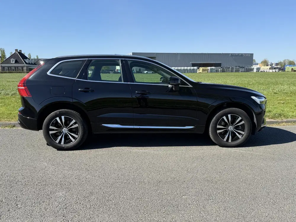 Volvo XC60 2.0 T8 Plug-in hybrid AWD Inscription uit 2022, foto 6