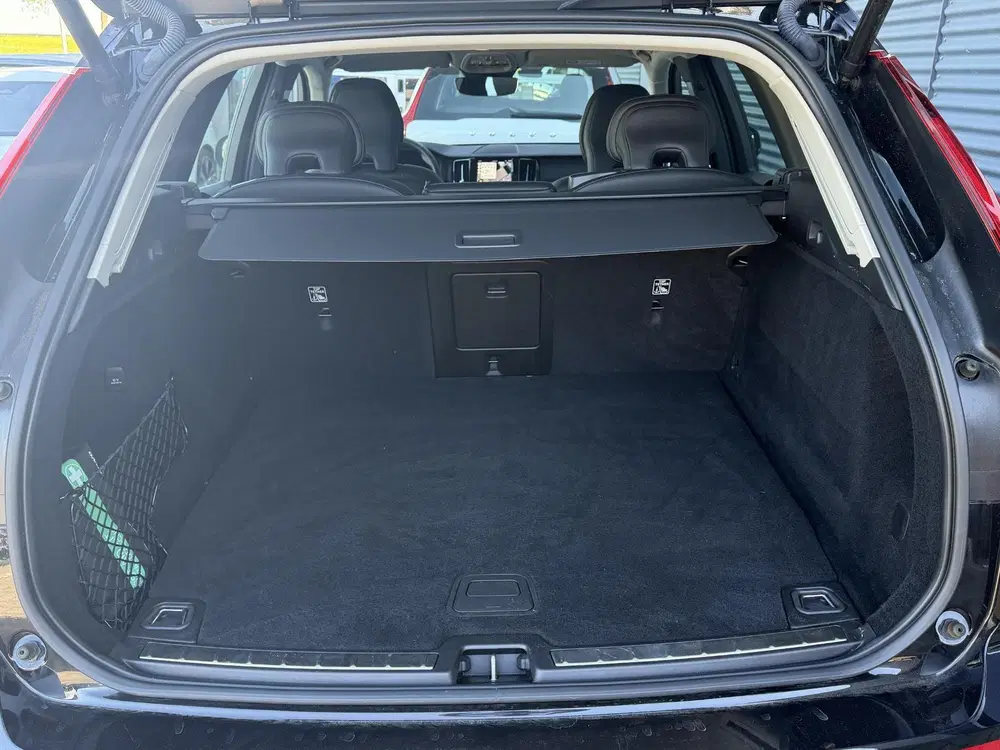 Volvo XC60 2.0 T8 Plug-in hybrid AWD Inscription uit 2022, foto 9