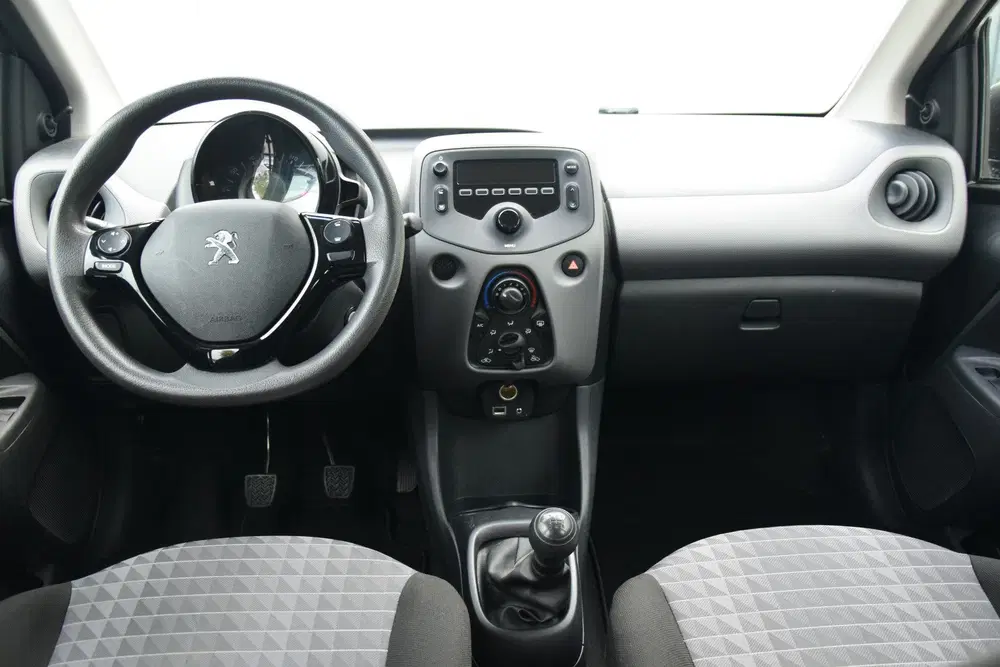 Peugeot 108 1.0 e-VTi Active Airco Audio uit 2022, foto 2