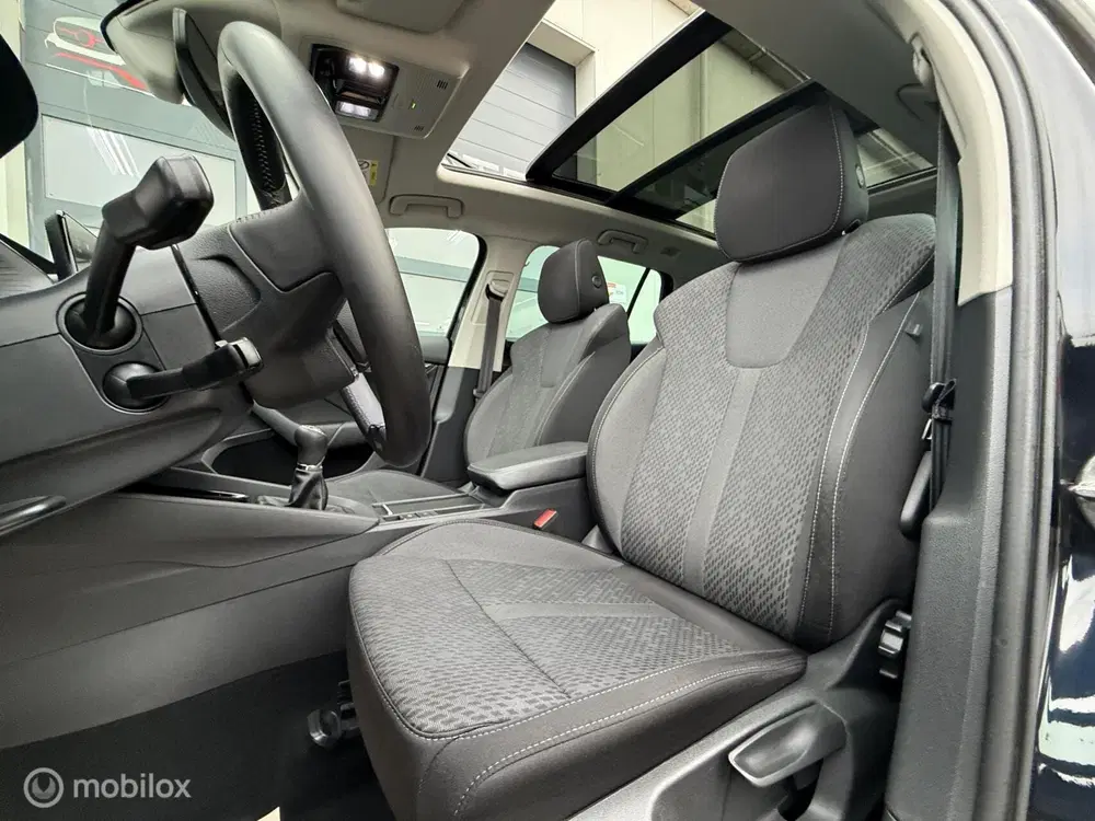 Skoda Octavia 1.0 TSI Business Edition Plus Pano Trekh uit 2021, foto 4