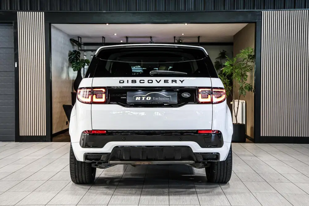 Land Rover Discovery Sport P300e 1.5 R-Dynamic HSE uit 2023, foto 12