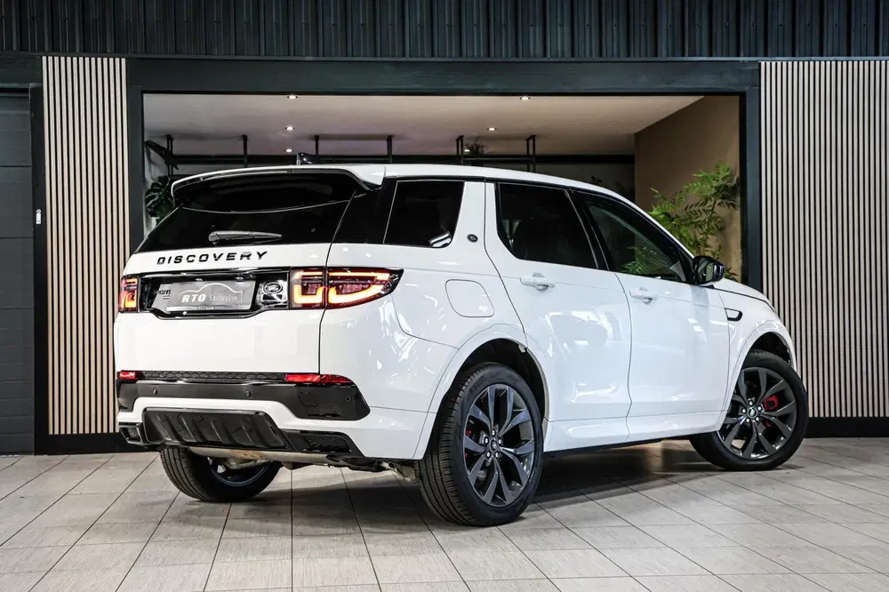 Land Rover Discovery Sport P300e 1.5 R-Dynamic HSE uit 2023, foto 5