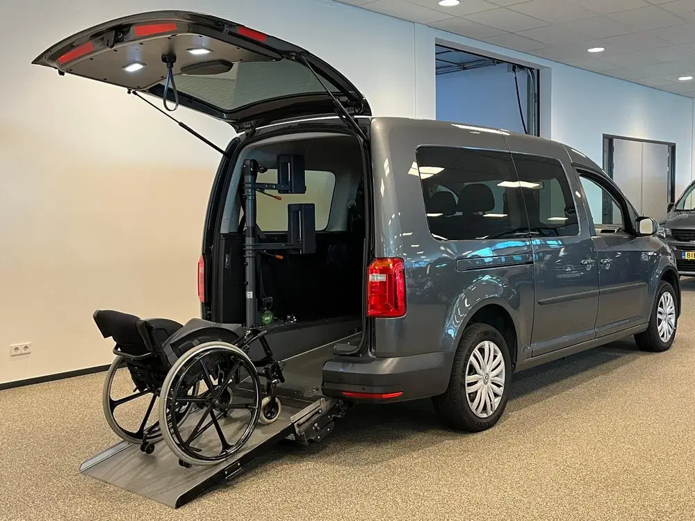 Volkswagen Caddy Maxi Rolstoelauto 5+1 incl bodyguard + lie uit 2019, foto 10