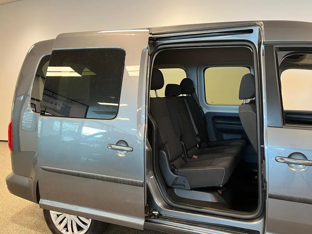 Volkswagen Caddy Maxi Rolstoelauto 5+1 incl bodyguard + lie uit 2019, foto 6