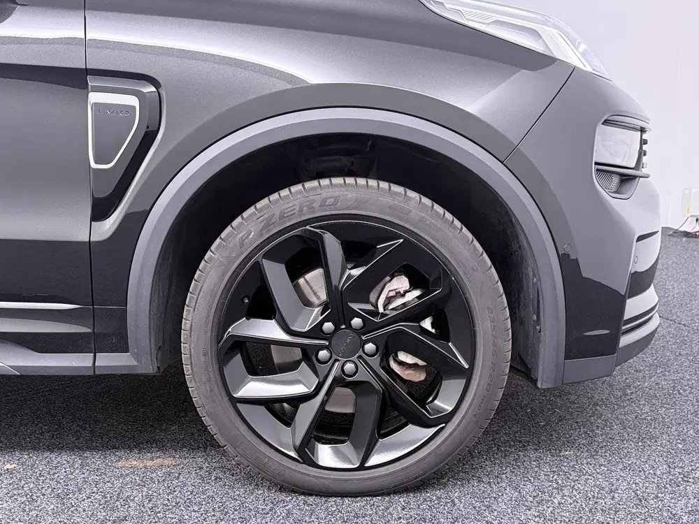 Lynk & Co 01 1.5 PHEV Black Edition Donkere hemel ACC uit 2023, foto 14