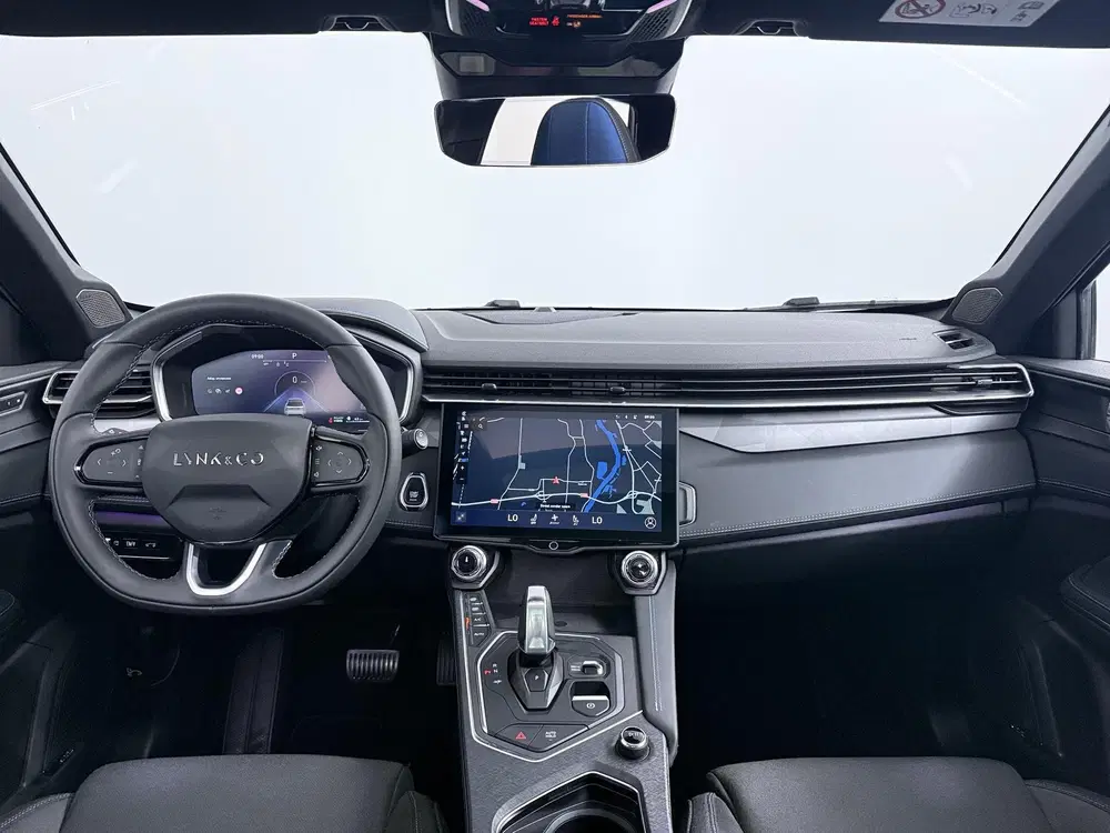Lynk & Co 01 1.5 PHEV Black Edition Donkere hemel ACC uit 2023, foto 3