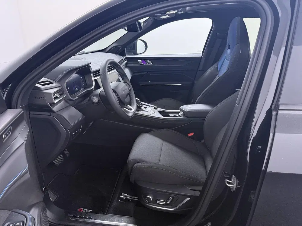 Lynk & Co 01 1.5 PHEV Black Edition Donkere hemel ACC uit 2023, foto 6